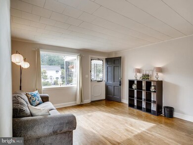 8438 Oakleigh Rd, Parkville, MD 21234 - photo 4