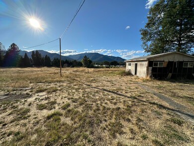 172 Lofland Ln, Williams, OR 97544 - photo 4
