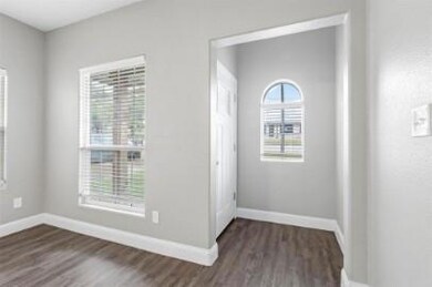 426 W Coffin St, Denison, TX 75020 - photo 5