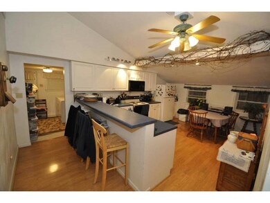 05-Country Kitchen
