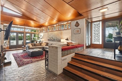 886 Walter Ct, Tallmadge, OH 44278 - photo 5