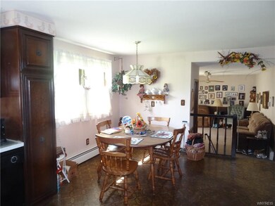 795 Castlebar Dr, North Tonawanda, NY 14120 - photo 4