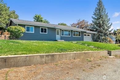 17 S Lombard Ave, East Wenatchee, WA 98802 - photo 3