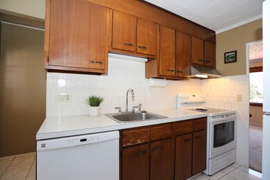 53 Baldwin Ave, Framingham, MA 01701 - photo 4