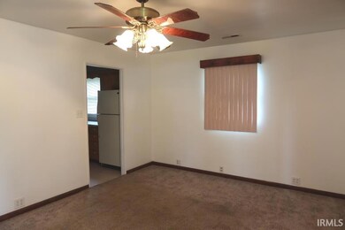 1113 E 3rd St, Mount Vernon, IN 47620 - photo 4