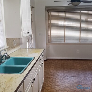 2922 N 109th St, Toledo, OH 43611 - photo 4