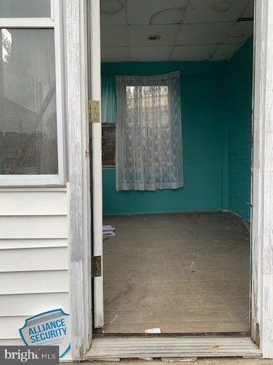 229 W Albemarle Ave, Lansdowne, PA 19050 - photo 3