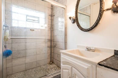 815 W Park Ave, Aurora, IL 60506 - photo 7