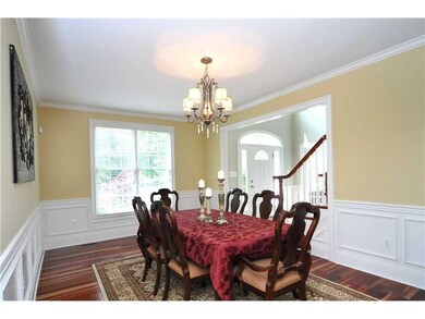 Dining Room. THE COMBINATION OF THE SOFT COLOR PAL