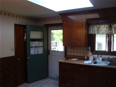 Side door to kitchen