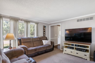 8731 Willow Grove Dr, Fort Wayne, IN 46804 - photo 7