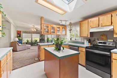 16-web-or-mls-767-se-grandview-ave
