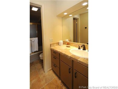 Master Bath/Spa.
