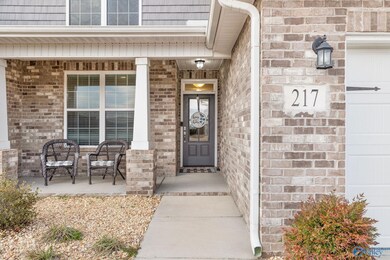 217 Willow Bank Cir, Decatur, AL 35603 - photo 2