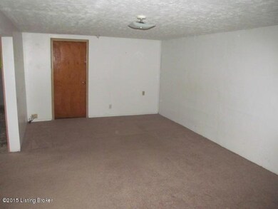 8201 Ardenia Ln, Louisville, KY 40228 - photo 3