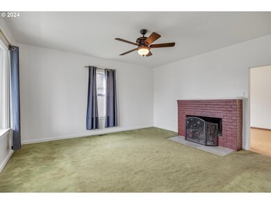 404 W 7th St, the Dalles, OR 97058 - photo 3