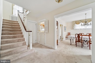 472 Gainsboro Rd, Drexel Hill, PA 19026 - photo 5