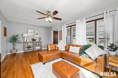 3812 N Division St, Davenport, IA 52806 - photo 5