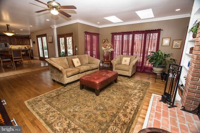 6810 Palmer Ct, Warrenton, VA 20187 - photo 5