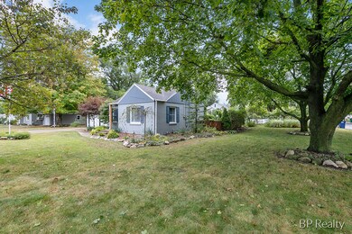 1032 Dahlia Ave, Wayland, MI 49348 - photo 2