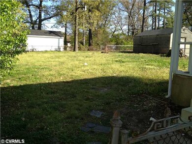 Exterior Back - BIG BACK YARD!