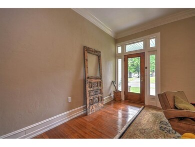 204 W Locust St, Johnson City, TN 37604 - photo 3