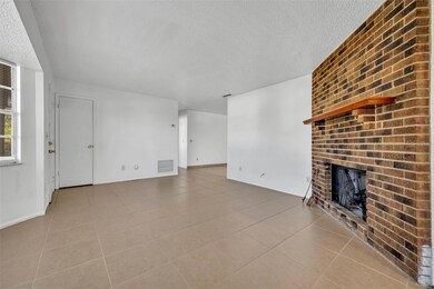 2812 Kraft Dr, Deltona, FL 32738 - photo 6