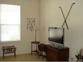 Den/3rd Bedroom