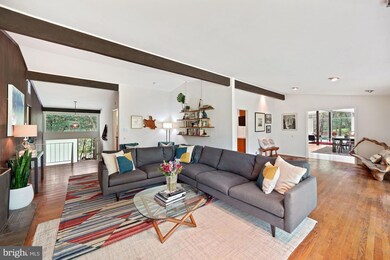 11005 Picasso Ln, Potomac, MD 20854 - photo 7