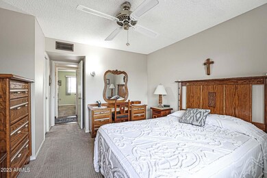 17427 N Cottonwood Dr, Sun City, AZ 85373 - photo 4