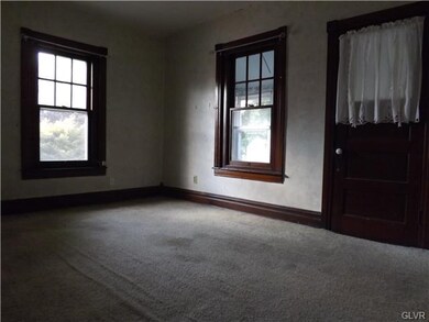 307 N 3rd St, Emmaus, PA 18049 - photo 7