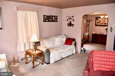 413 Emerson Ave, Reading, PA 19605 - photo 6