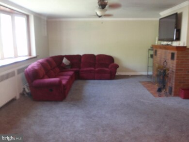 410 W Providence Rd, Aldan, PA 19018 - photo 4