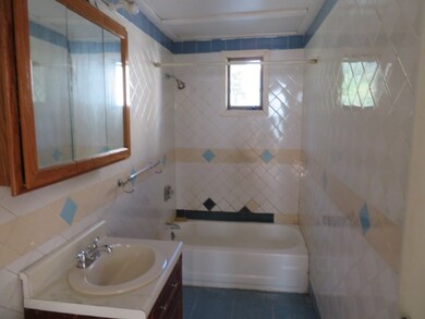 50 Balis St unit 52, Springfield, MA 01109 - photo 6