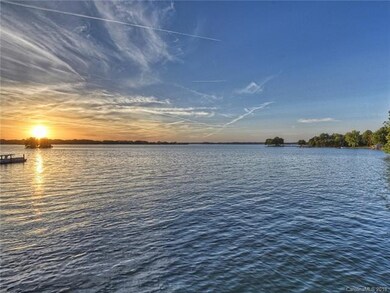 18924 Casual Cay Ln, Cornelius, NC 28031 - photo 2