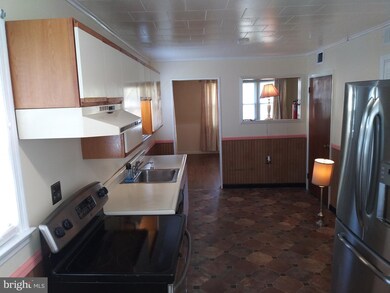 516 W Main St, Maple Shade, NJ 08052 - photo 4