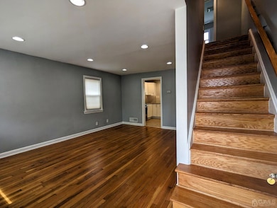 48 Moffett St unit 50, Fords, NJ 08863 - photo 2