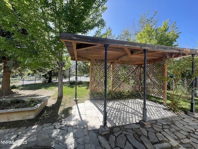 5 Front Yard