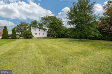 2912 Diamond St, Hatfield, PA 19440 - photo 5