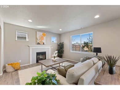 5286 Squirrel St, Springfield, OR 97478 - photo 7