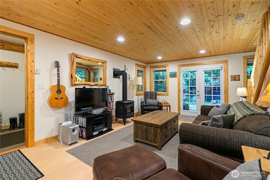 21004 Pinnacle Rd, Deming, WA 98244 - photo 5