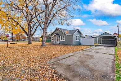 301 W 5th St, Emmett, ID 83617 - photo 3