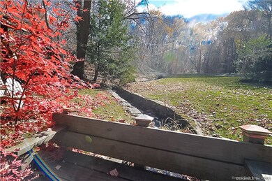 185 Catering Rd, Wolcott, CT 06716 - photo 4