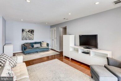 4111 S Four Mile Run Dr unit 302, Arlington, VA 22204 - photo 6