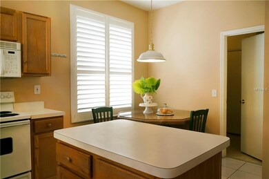 Eat-in kitchen