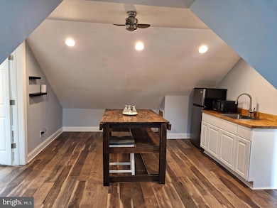 9078 NW Barn Apt. Knoll Run, Marshall, VA 20115 - photo 7