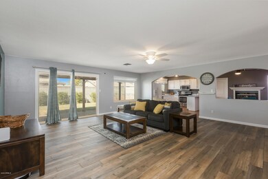 3317 n carriage lane-7