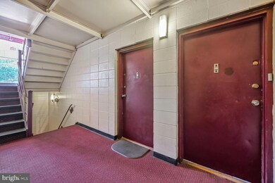 5219 Newton St unit 102, Bladensburg, MD 20710 - photo 3