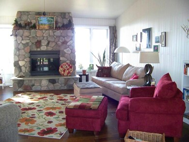 LIVINGROOM 2