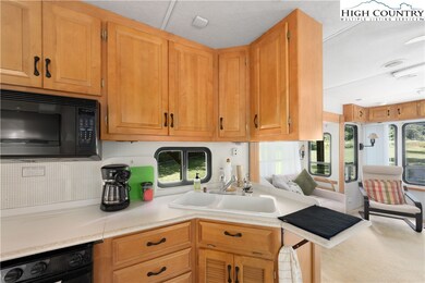 5931 Big Dry Run Rd, Mountain City, TN 37683 - photo 6